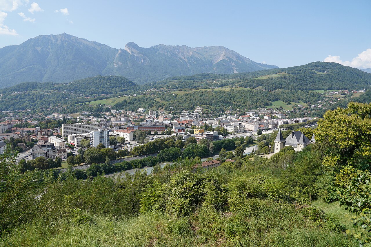 Albertville vue depuis la cité médiévale de Conflans