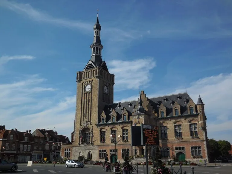 Hôtel de ville de Bailleul dans le Nord
