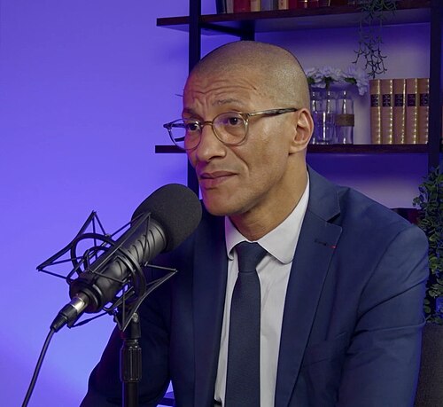 Portrait de Karim Bouamrane en 2026