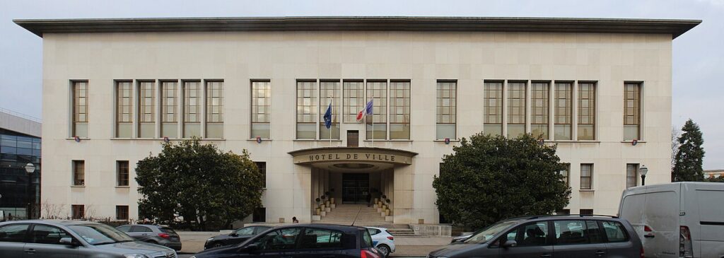 La façade de l’hôtel de ville de Boulogne-Billancourt.