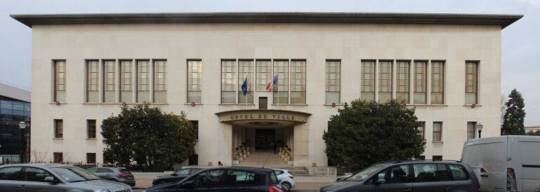 La façade de l’hôtel de ville de Boulogne-Billancourt.