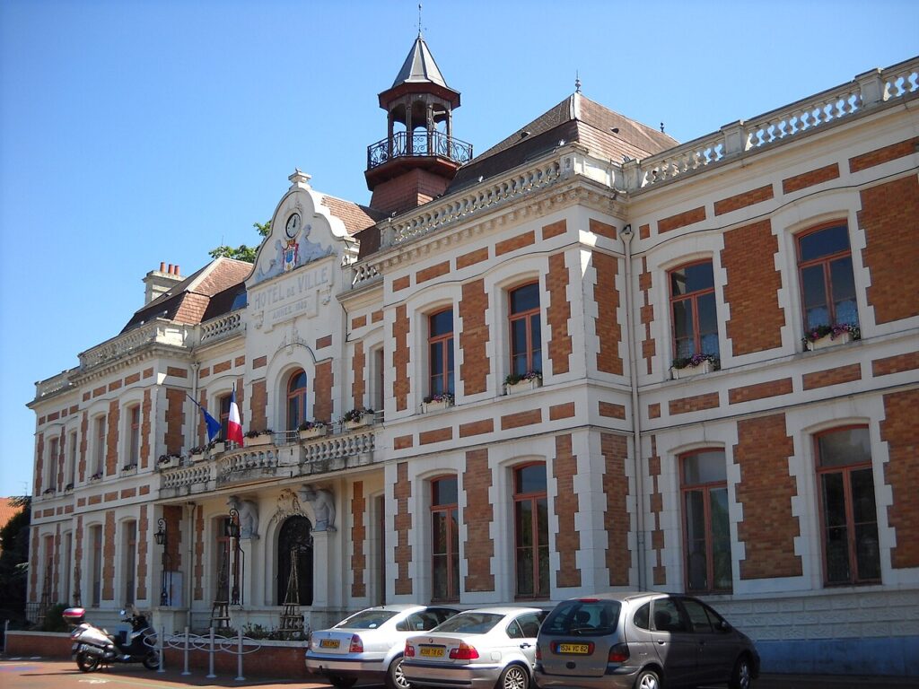 Façade de l’hôtel de ville de Carvin