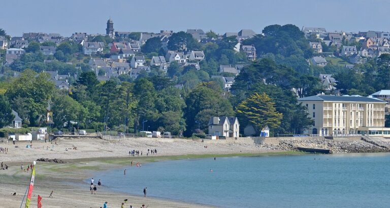 Port de Morgat sur la presqu’île de Crozon dans le Finistère