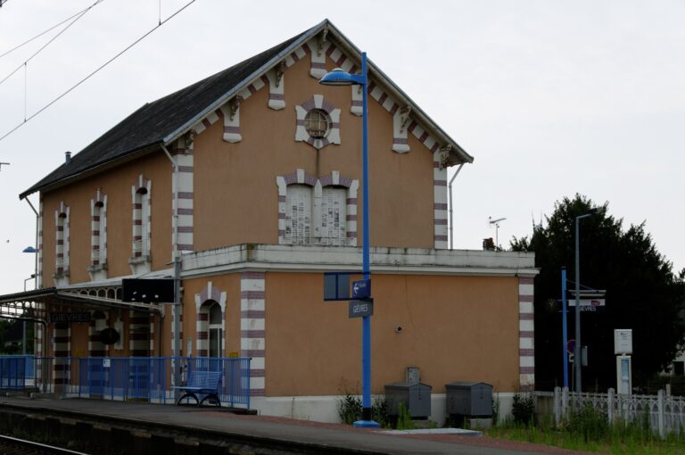 Gare de Gièvres dans le Loir-et-Cher