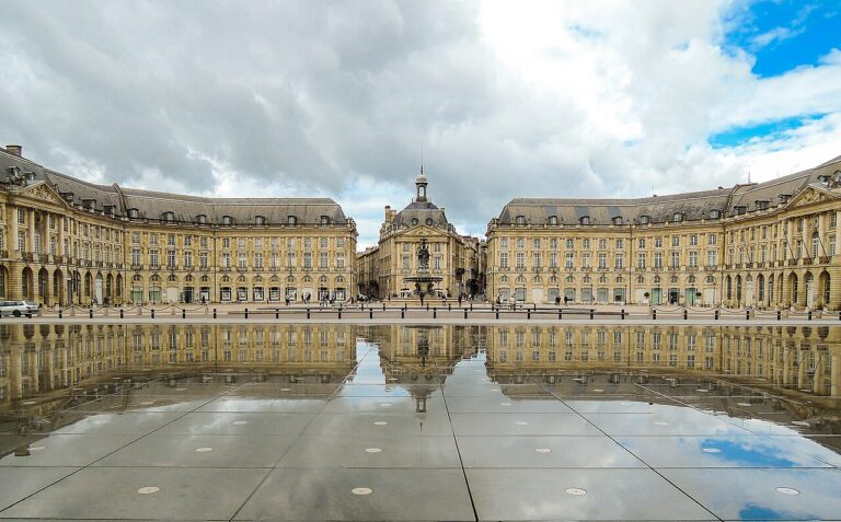 Place de la Bourse à Bordeaux en Gironde