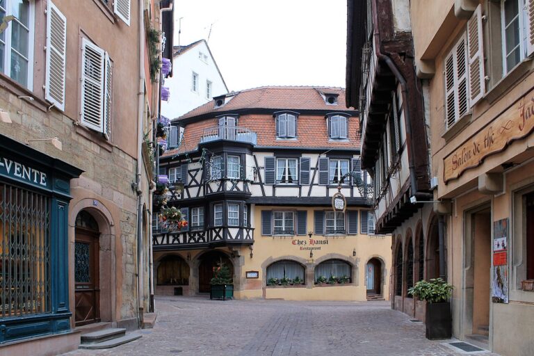 Vue de Colmar dans le Haut-Rhin pour illustrer le guide CBD Haut-Rhin MJ Store