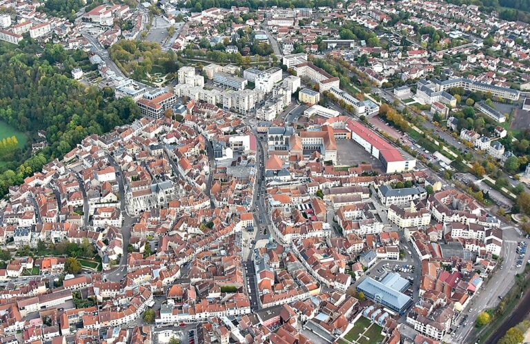 Vue générale de Chaumont en Haute-Marne pour illustrer le guide CBD Haute-Marne MJ Store