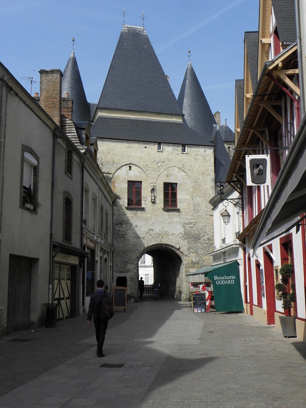 CBD La Ferté-Bernard – porte Saint-Julien dans la Sarthe