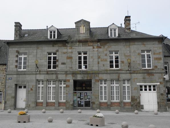 Hôtel de ville de Maen Roch, illustration du guide CBD Couesnon Marches de Bretagne de MJ Store