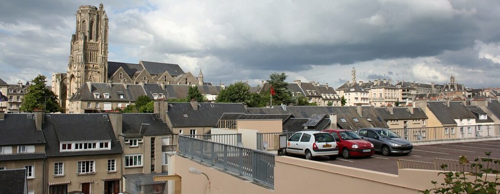 Panorama de Saint-Lô dans la Manche pour illustrer le guide CBD Manche MJ Store