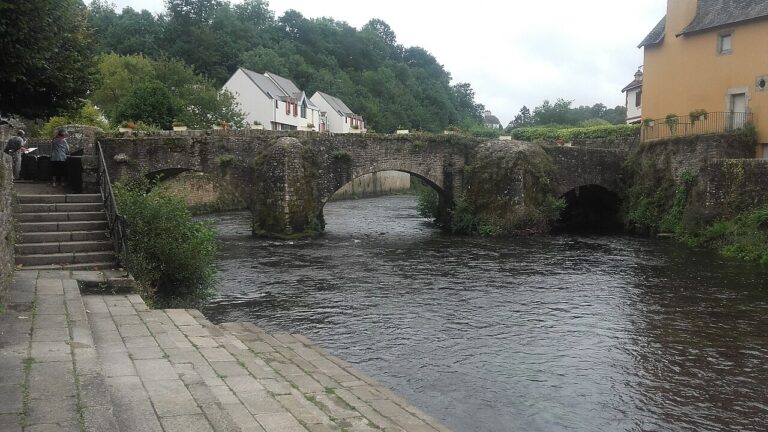 Pont Lovignon franchissant l’Ellé à Quimperlé