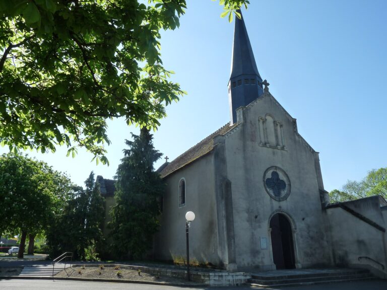 Église de Saint-Doulchard dans le Cher