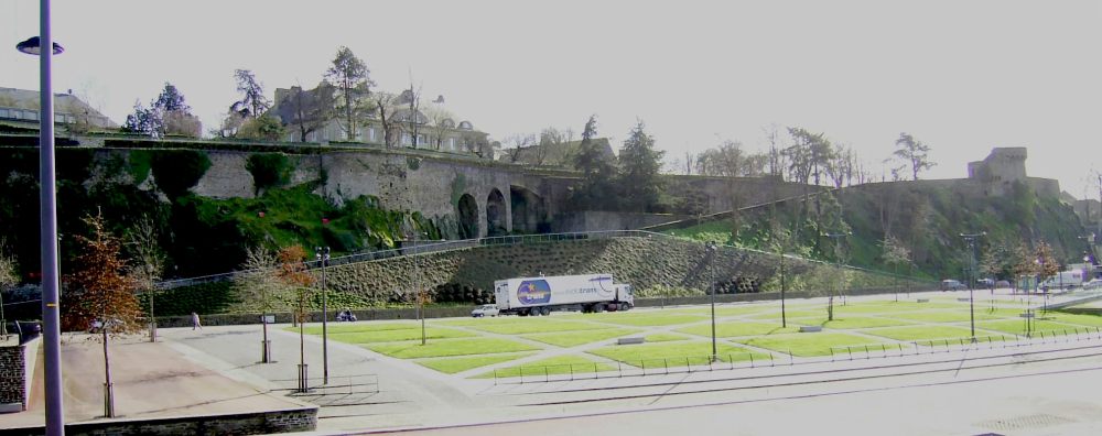 Remparts de Saint-Lô dans la Manche – guide CBD Saint-Lô MJ Store