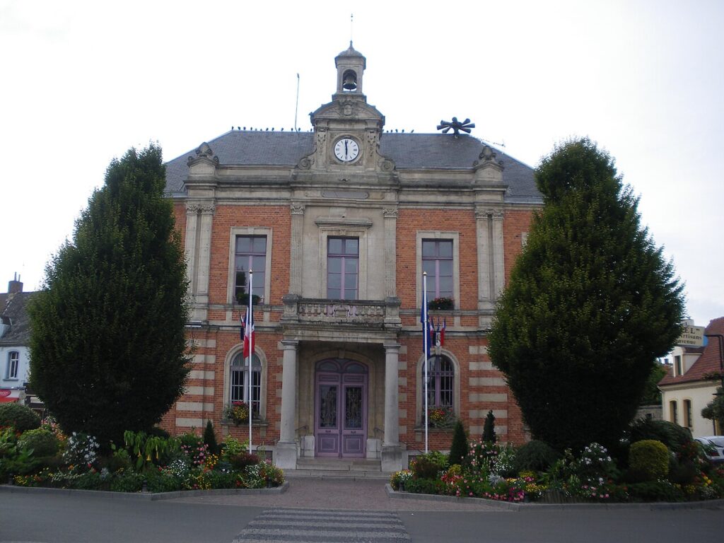 L’hôtel de ville d’Étaples, photographié en 2010