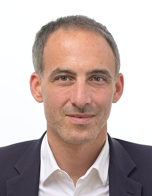Portrait de Raphaël Glucksmann en 2024