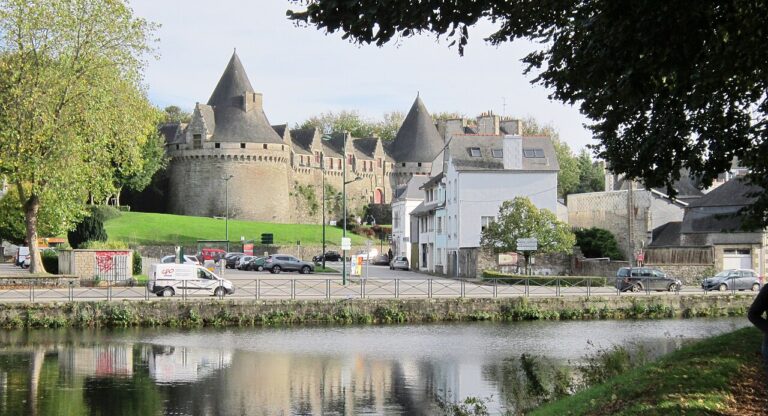 Pontivy — château des Rohan et Blavet