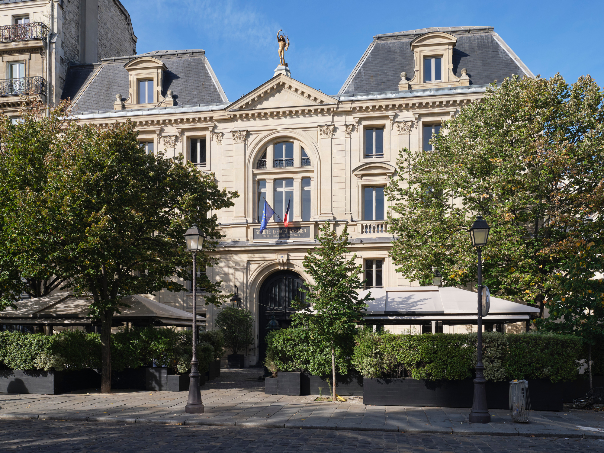 Façade de l’Hôtel de l’Industrie à Paris, lieu annoncé de Cannabis Europa Paris 2027