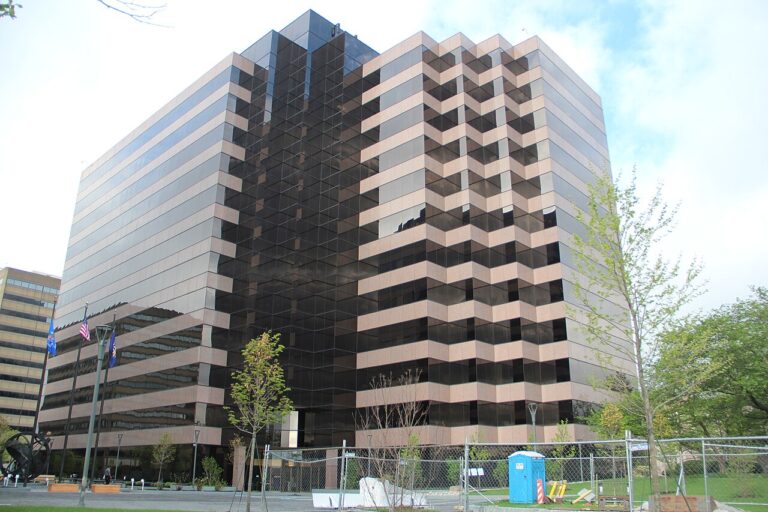 Bâtiment de la DEA au 700 Army Navy Drive à Arlington, photographié en avril 2019